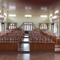 Bàn viết hội trường (3 hàng trước)